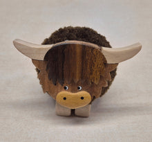 Load image into Gallery viewer, Pompom Highland / Sheep Ornament
