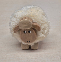Load image into Gallery viewer, Pompom Highland / Sheep Ornament
